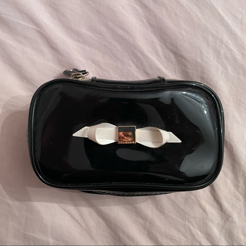 Ted baker travel jewelry case